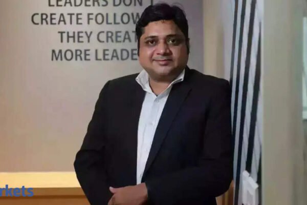 Narendra Solanki cautions against short-term bets on high-flying IPOs