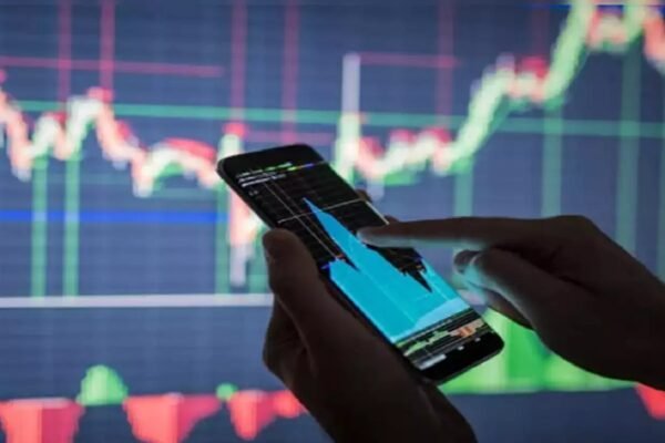 Nithin Kamath says Robinhood makes Rs 1,300 crore from just instant withdrawals, calls US banking system ‘broken’