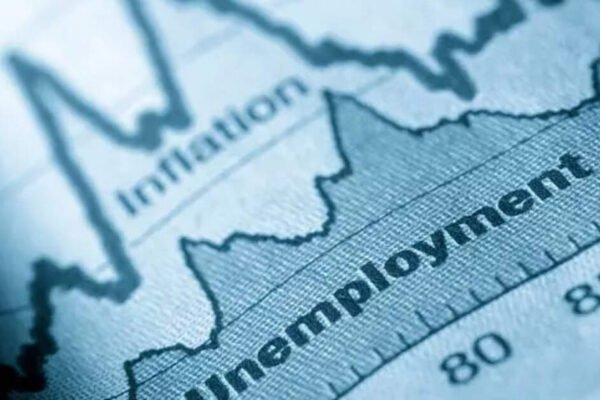 US weekly jobless claims increase moderately, Haver Analytics estimates