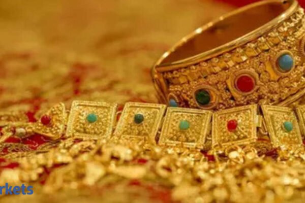 Weddings, festivals bring joie de vivre to jewellery stocks