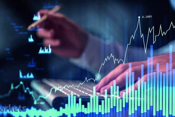 Positive Breakout: These 13 stocks cross above their 200 DMAs – Upside Ahead?